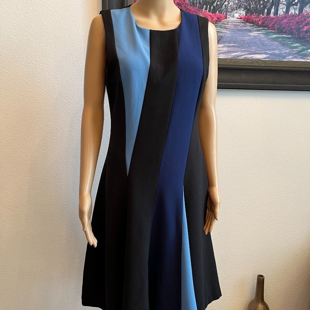 🟢Taylor.  Size 10.🟢